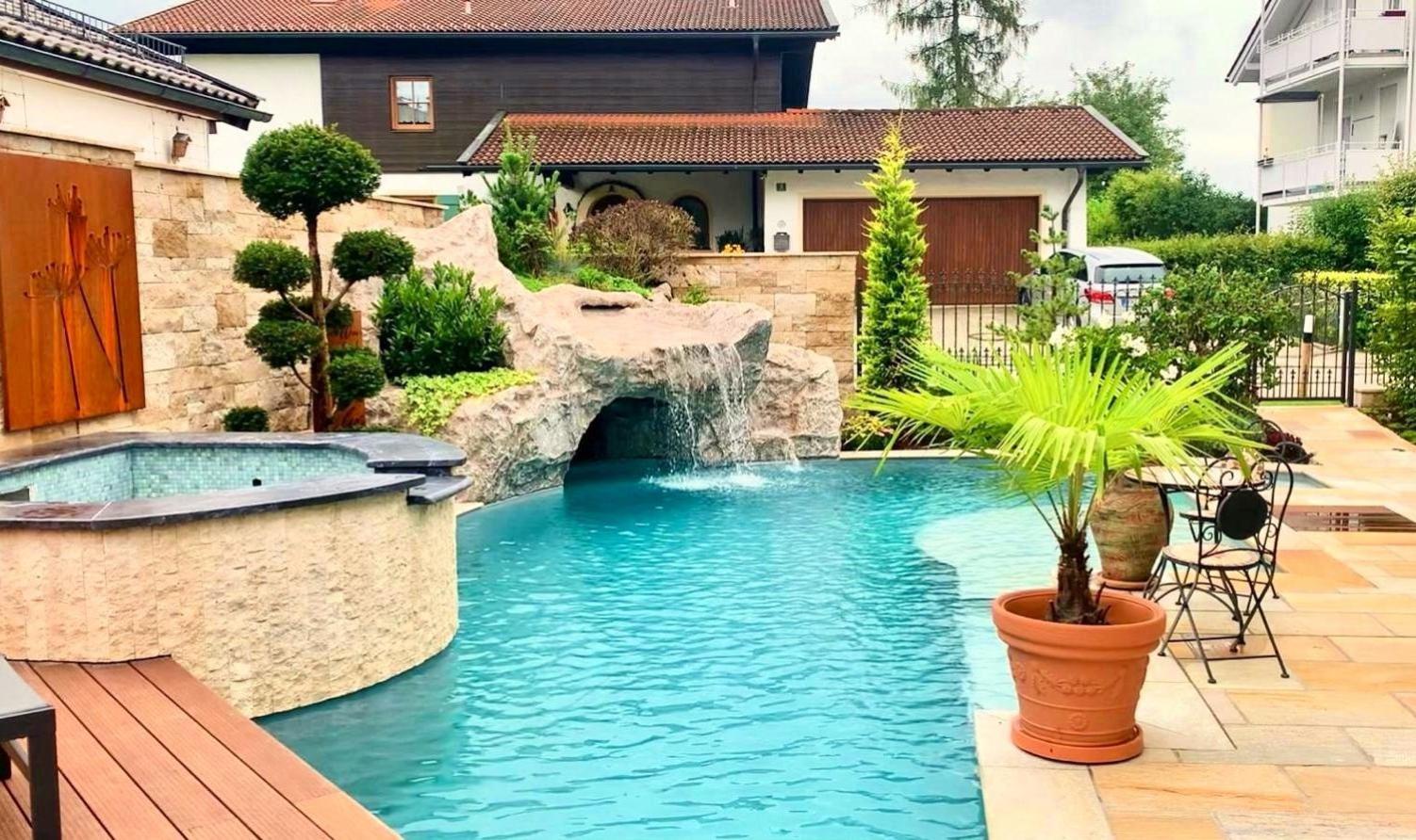 Alpenappartement Traumzeit - Pool / Eigene Terrasse / Garten بيرناو ام شيمسي المظهر الخارجي الصورة